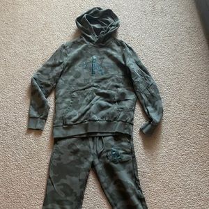 COPY - Boy’s sweatshirt and pants